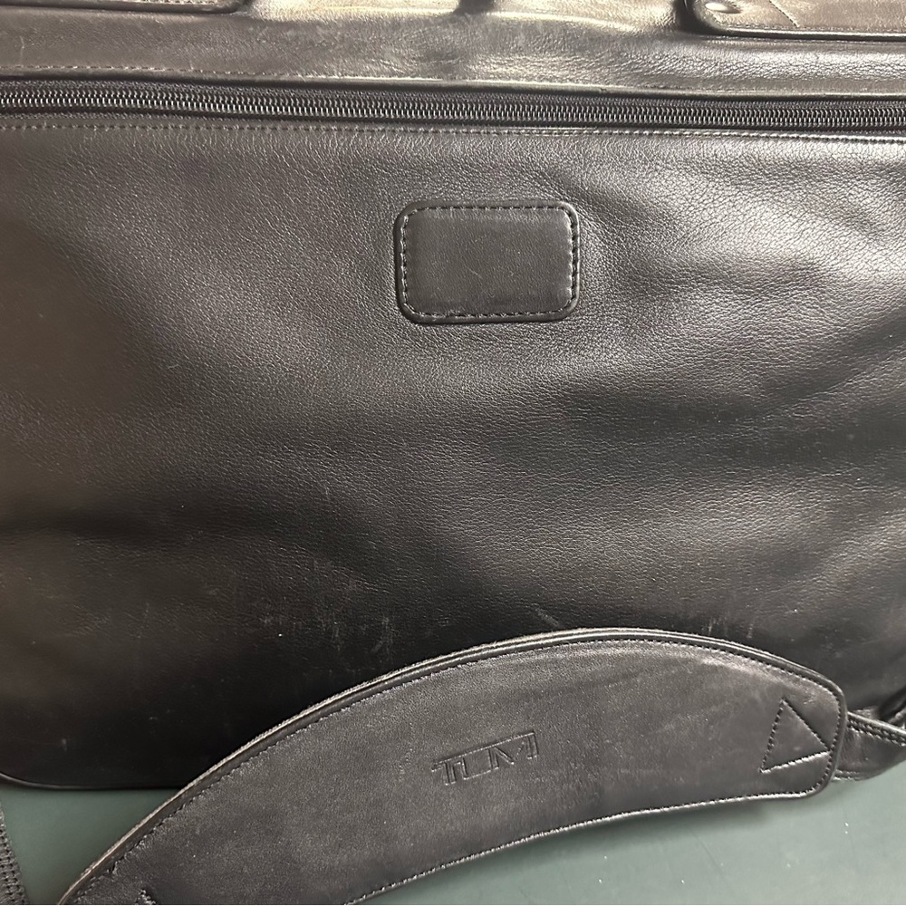 Tumi Expandable Flap Briefcase Style 909